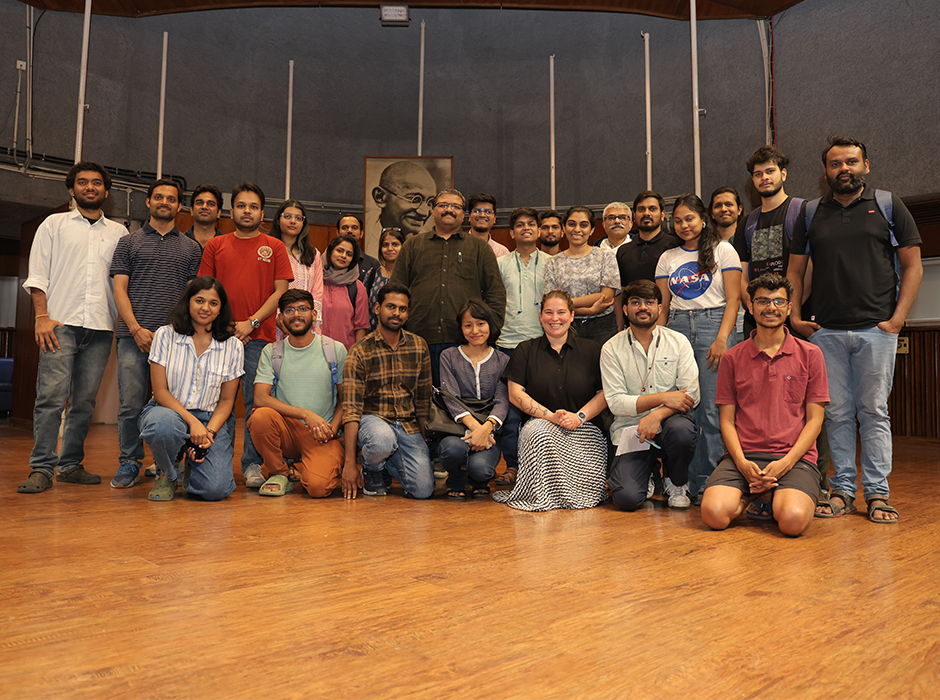 Marea Colombo and students at IIT Delhi