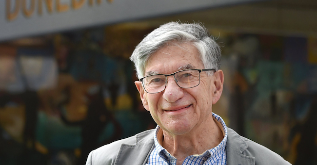 Professor Jim Mann in front of Dunedin Hospital