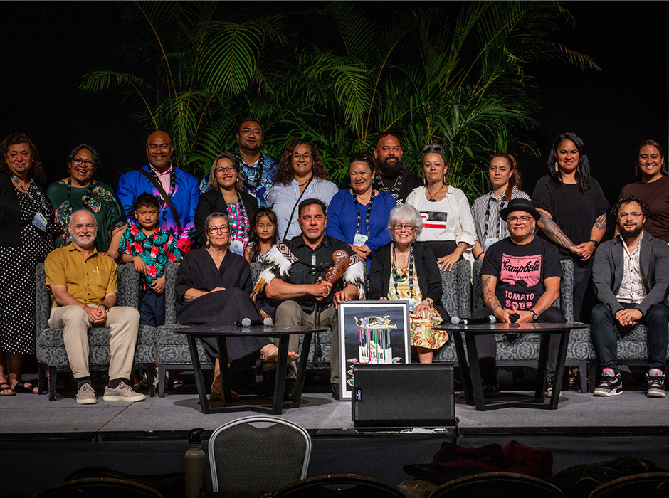 ASPIRE staff Professor Richard Edwards (front, left), Lani Teddy (back row, third from right) and Associate Professor Andrew Waa (front, centre) and partner Wendy Barry on his left with Indigenous and Pacific tobacco control advocates and researchers from Aotearoa, including: Te Rōpū Tupeka Kore chair Whaea Sue Taylor (centre, right), former Te Reo Marama Director Shane Bradbrook (second from right, front row), leading tobacco-resistance Australian academic Raglan Maddox (front, right), Hāpai Te Hauora CEO Jacqui Harema (back row, second from right), and representatives from Takiri Mai te Ata, the Cancer Society, Tala Pasifika, AUT and Hāpai Te Hauora (back row).  