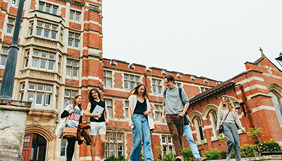 Students walking in front of Knox College