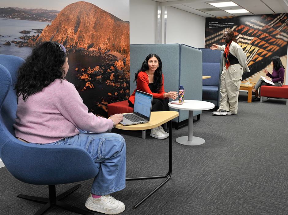 Library Assistant Michaella Simpson with medical students Sara Aruquipa Southerwood and Sandra Dondi and Resource Access and Interloans Librarian Jung Cho in the informal study space.  