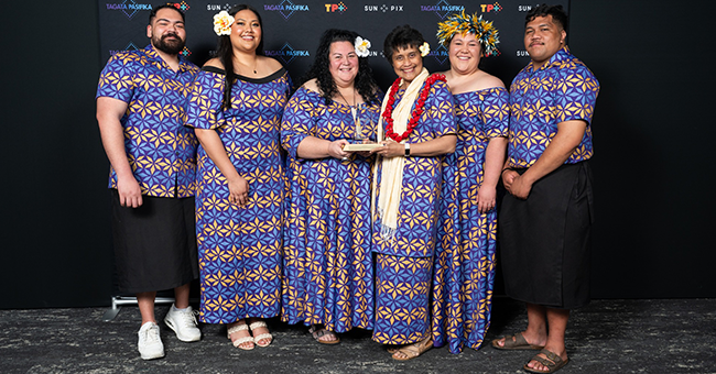 POPO staff at the Sunpix Pacific Peoples Award Cermony with their Pacific Service Excellence Award. Pictured from left is, Feagaimaali’i Clinton Pupi, Letava Thompson, Fran Cockerell, Faumuina Professor Fa’afetai Sopoaga, Kalameli Fagasoaia and Tafā Tuputau Tafā Laulu. 